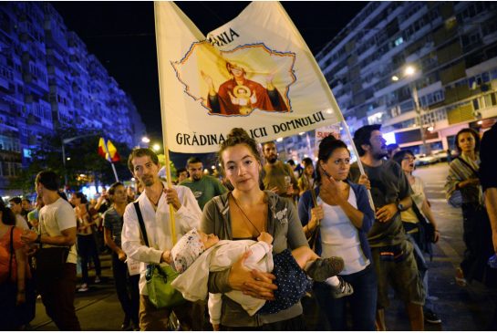 bucharest_protest.jpg.size.xxlarge.letterbox